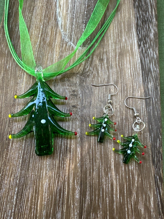 Green Christmas Tree Pendant | Lampwork Glass Christmas Tree | Christmas Tree & Matching Earrings Necklace Set