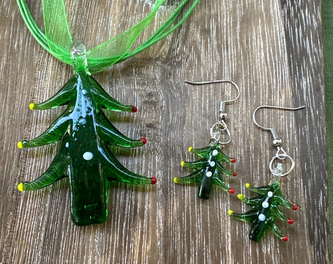 Green Christmas Tree Pendant | Lampwork Glass Christmas Tree | Christmas Tree & Matching Earrings Necklace Set