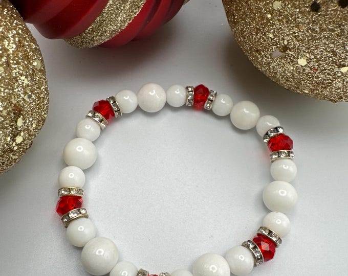 Red & White Holiday Beaded Bracelet