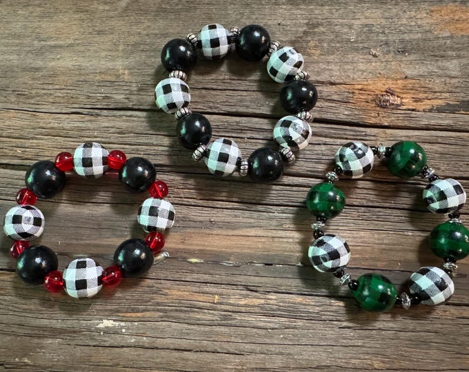 Plaid Stretch Bracelet | Christmas Bracelets | Buffalo Plaid | Chunky Bead Bracelet