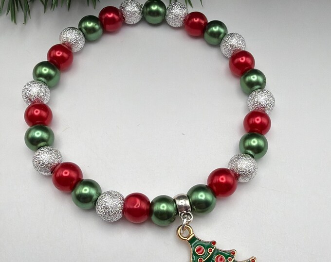 Christmas Tree Charm Beaded Bracelet