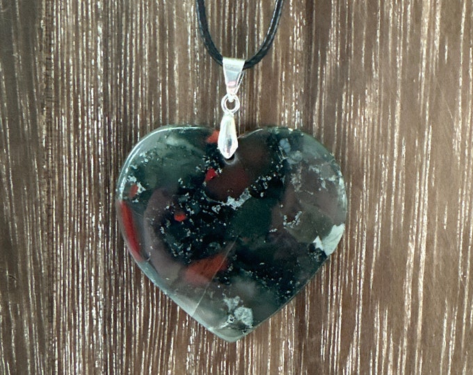 Green Agate Heart Pendant Necklace