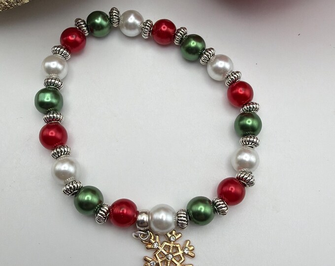 Snowflake Charm Bracelet | Holiday Bracelet | Pearl Bead Bracelet