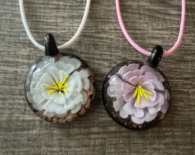 Flower Pendant Necklace | Murano Glass Flower