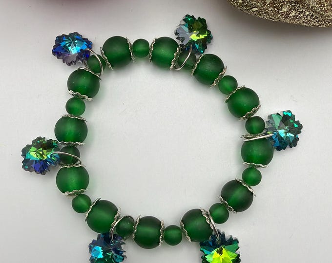 Snowflake Charm Bracelet | Green Glass Bead with Snowflake Bracelet