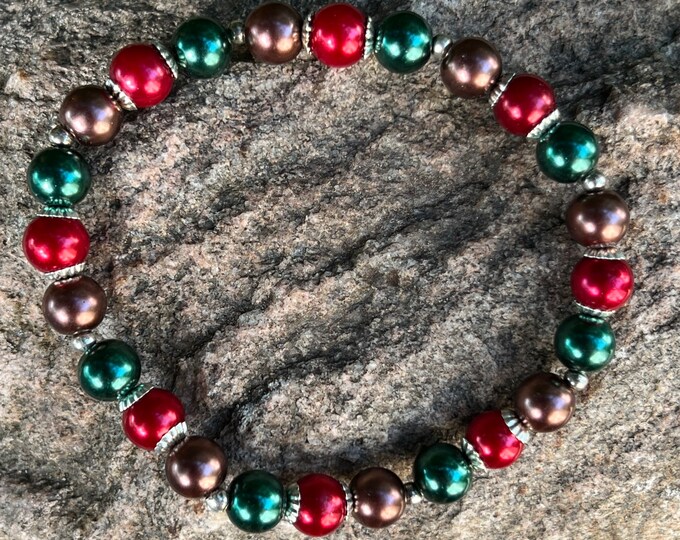 Brown, Red & Green Pearl Beaded Bracel et