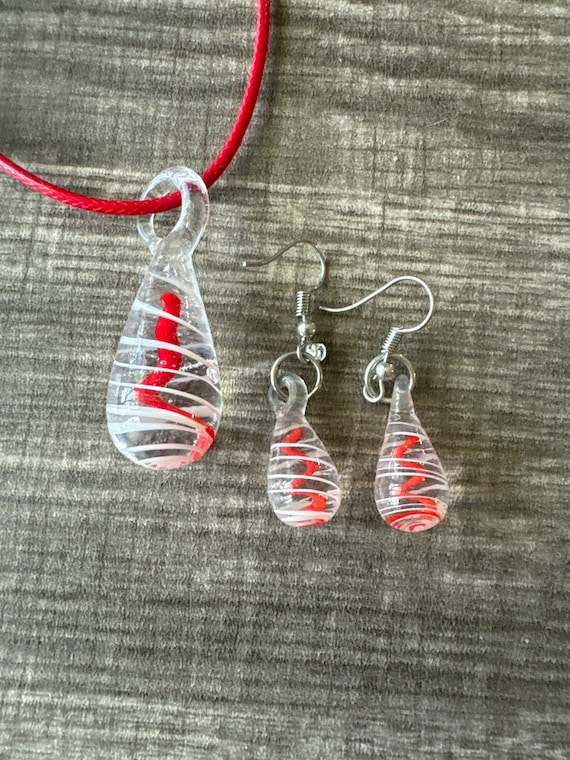 Red/White Drop Pendant Set | Glass Dangle Pendant Necklace & Earring Set