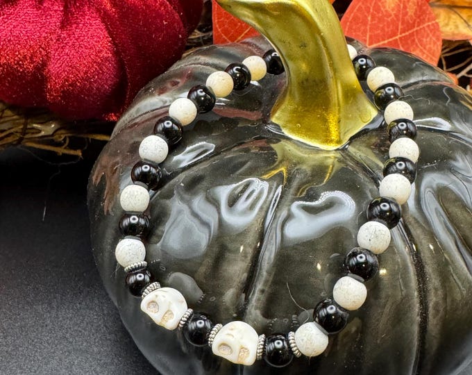 Howlite Skull Bracelet
