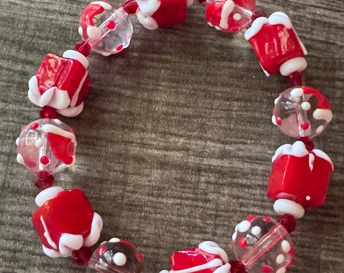 Christmas Present Bracelet | Lampwork Present Bracelet