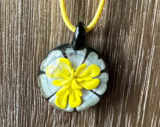 Yellow Flower Pendant | Flower Pendant Necklace