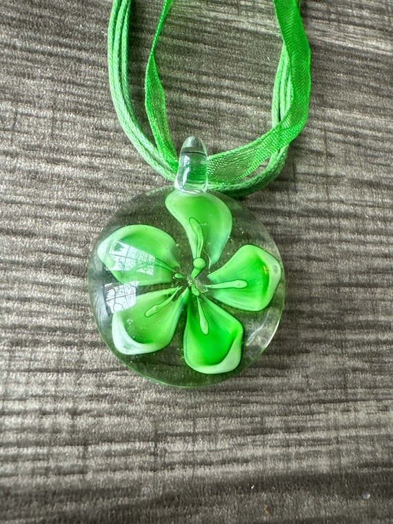 Green Flower Pendant | Lampwork Flower Pendant | Flower Pendant Necklace