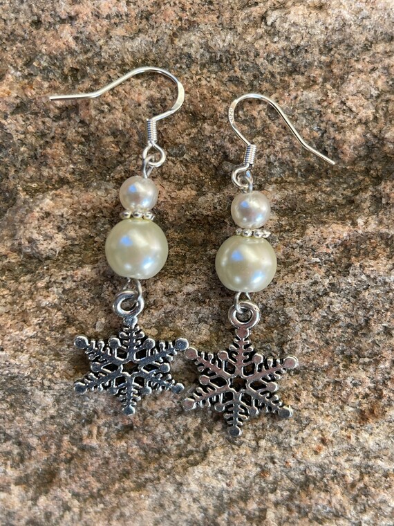 Snowflake & Pearl Earrings | Snowflake Earrings