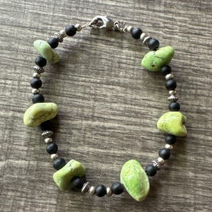 Green Howlite and Black Onyx Bracelet