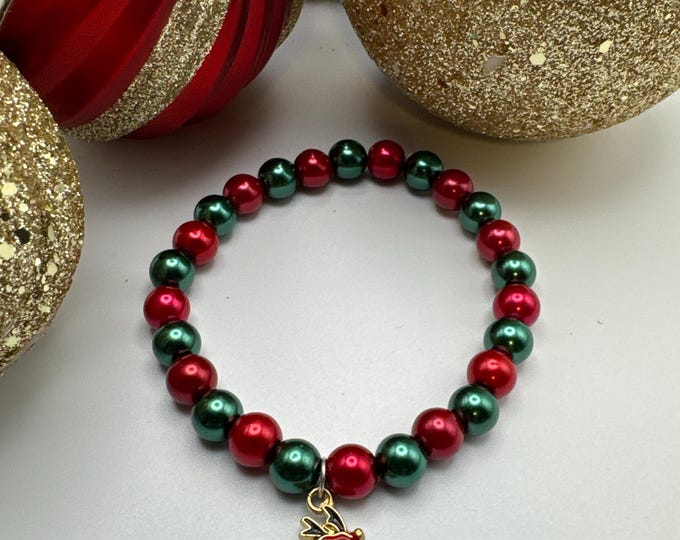 Reindeer Charm Red/Green Pearl Bead Bracelet | Pearl Bracelet | Christmas Bracelet