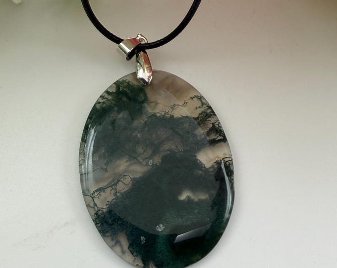 Moss Agate Heart Pendant Necklace | Oval Agate Pendant Necklace
