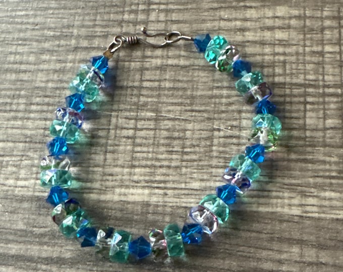 Blue Glass Bead Bracelet | Swarovski crystals