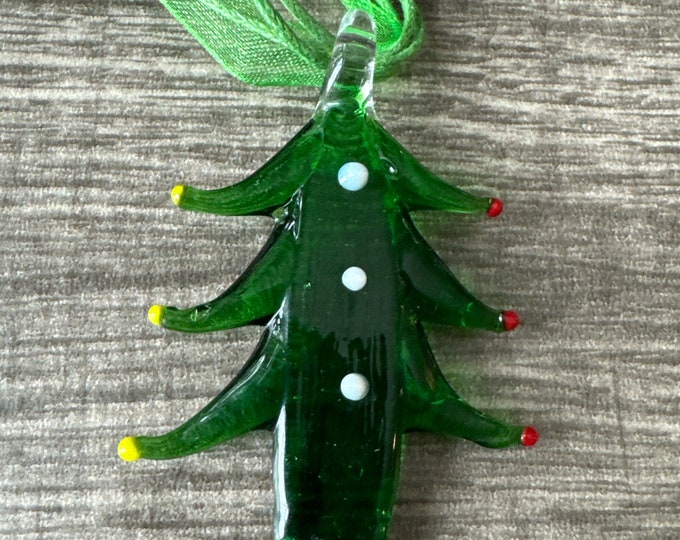 Green Christmas Tree Pendant | Lampwork Glass Christmas Tree | Christmas Pendant Necklace
