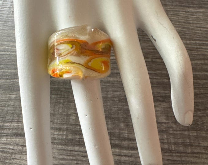 White Murano Glass Ring - Size 7 1/2