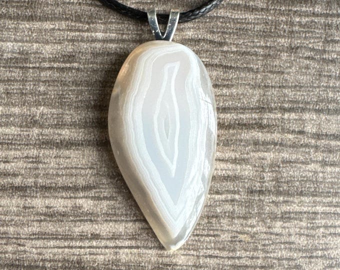 White Lace Agate Cabochon Pendant Necklace | Agate Pendant