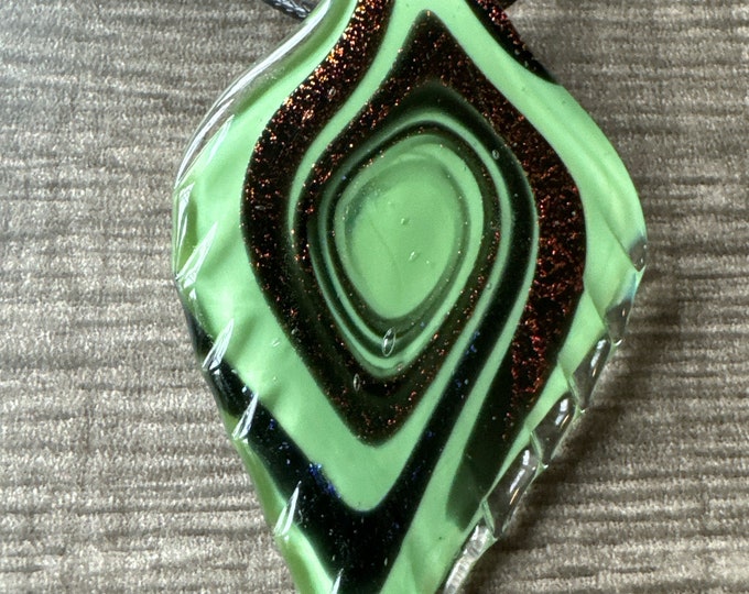 Green Glass Leaf Pendant Necklace