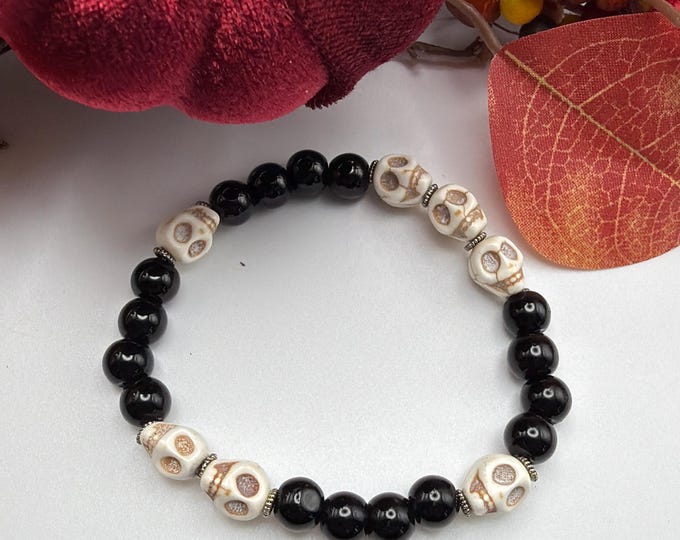 Howlite Skull Bracelet | Halloween Bracelet | Skull Bracelet