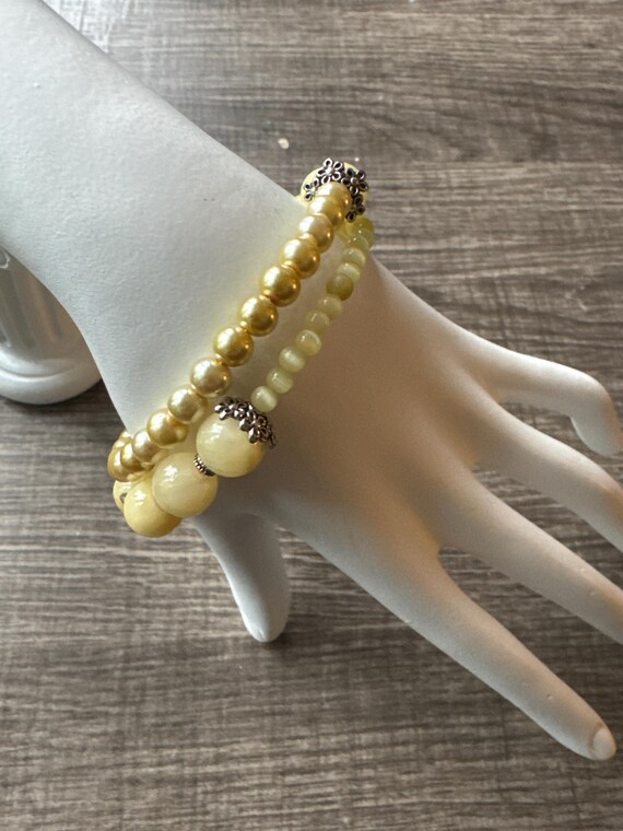 Dyed Quartzite Stone, Yellow Cat's Eye and Gold Pearl Beaded Memory Wire Bracelet with a Flower & Butterfly Charm