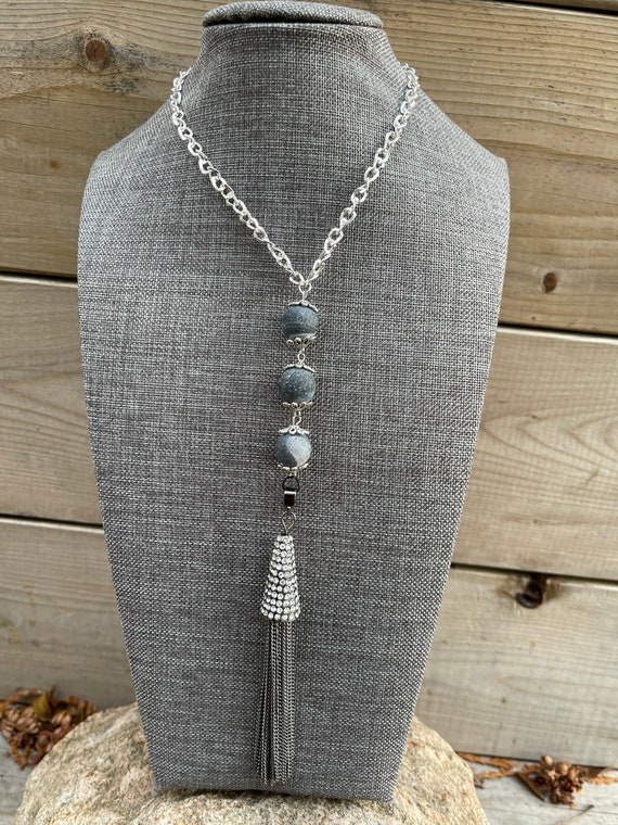 Agate Stone & Tassle Necklace