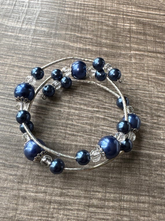 Navy Pearl Bead Memory Wire Bracelet