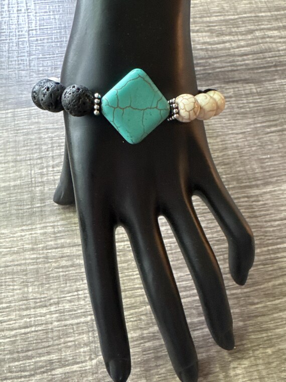 Howlite & Lava Diffuser Bead Bracelet