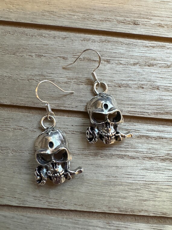 Silver Skull Earrings
