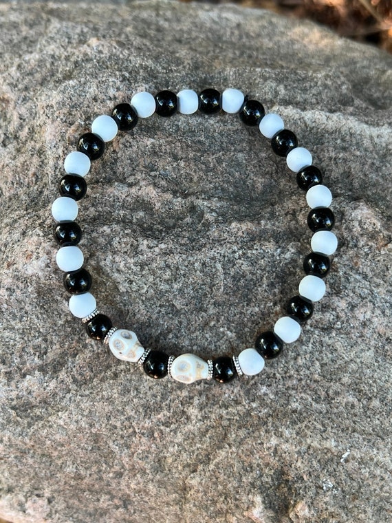 Howlite Skull Bracelet