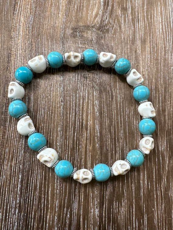 Howlite Skull Bead Bracelet