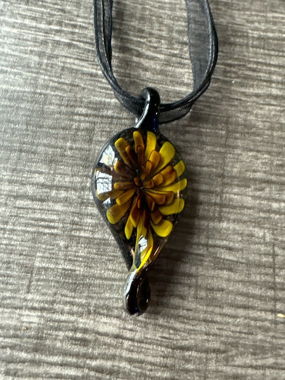 Yellow Flower Pendant Lampwork Flower Pendant | Murano Glass Flower | Flower Pendant Necklace