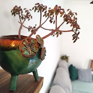 Vaso de flores verde decorado com relevo, cadeira de balanço suculenta com três pés, vaso de cacto verde, vaso de interior colorido com drenagem