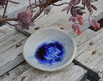 Blue wedding ring dish with recycled glass, beach wedding, ocean inspired ring plate, engagement plate, handmade ring holder, casual wedding