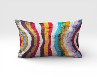 Funda de almohada lumbar de terciopelo de seda: ondas azul, naranja y crema Ikat