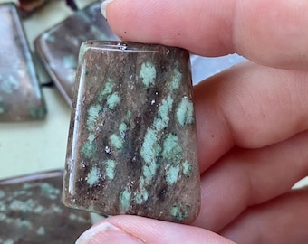 NUNDERITE POLISHED Piece
