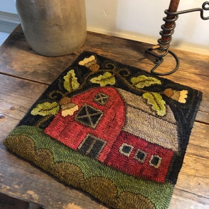 DUTCH BARN (Village Tile Series) - Traditional Rug Hooking Pattern Designed by Therese Shick