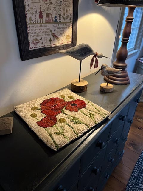 PRIM POPPIES (footer Series) - Traditional Rug Hooking Pattern Designed ...