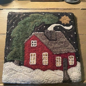 CHRISTMAS CABIN Village Tile Series Traditional Rug Hooking Pattern Designed by Therese Shick image 5