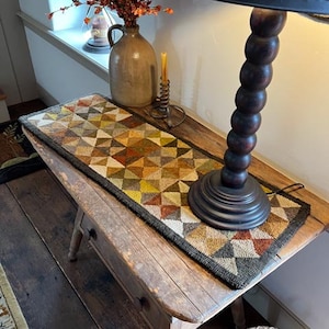 PATCHWORK RUNNER - Traditional Rug Hooking Pattern Designed by Therese Shick