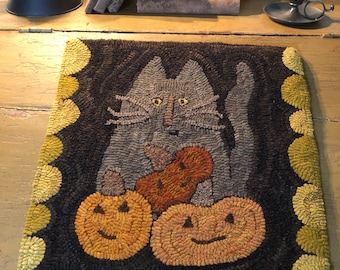 PUMPKIDS - Traditional Rug Hooking Pattern Designed by Therese Shick