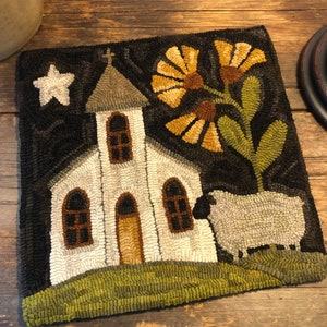 CHURCH MEETINGHOUSE (Village Tile Series) - Traditional Rug Hooking Pattern Designed by Therese Shick