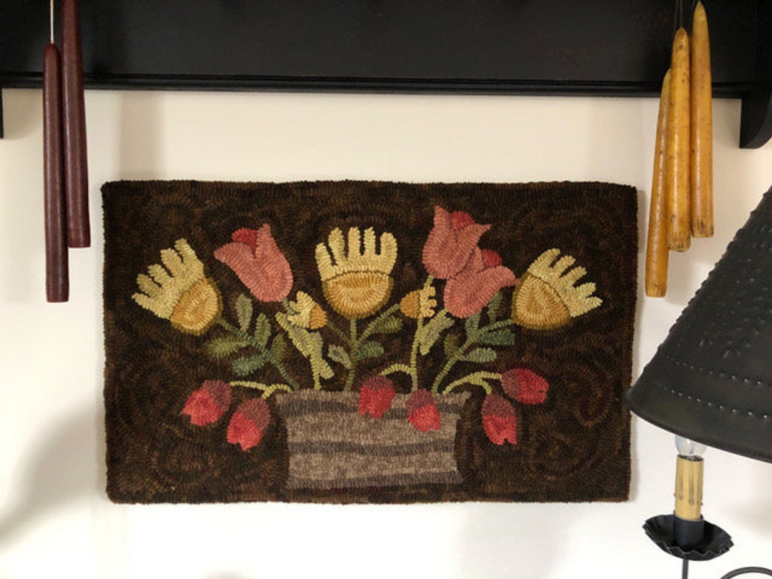 SPRING BOUQUET - Rug Hooking Pattern Designed by Therese Shick - Etsy