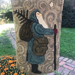 SIMPLE SANTA (LARGE) - Rug Hooking Pattern Designed by Therese Shick