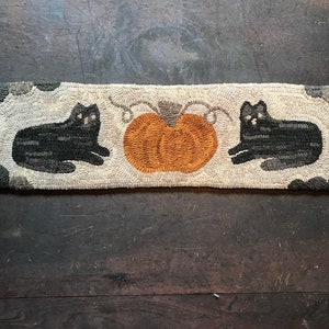 Two Cats and A Pumpkin Rug Hooking Pattern Designed by Therese Shick