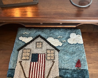 LIBERTY SHORE HOUSE (New England Tile Series) - Traditional Rug Hooking Pattern Designed by Therese Shick