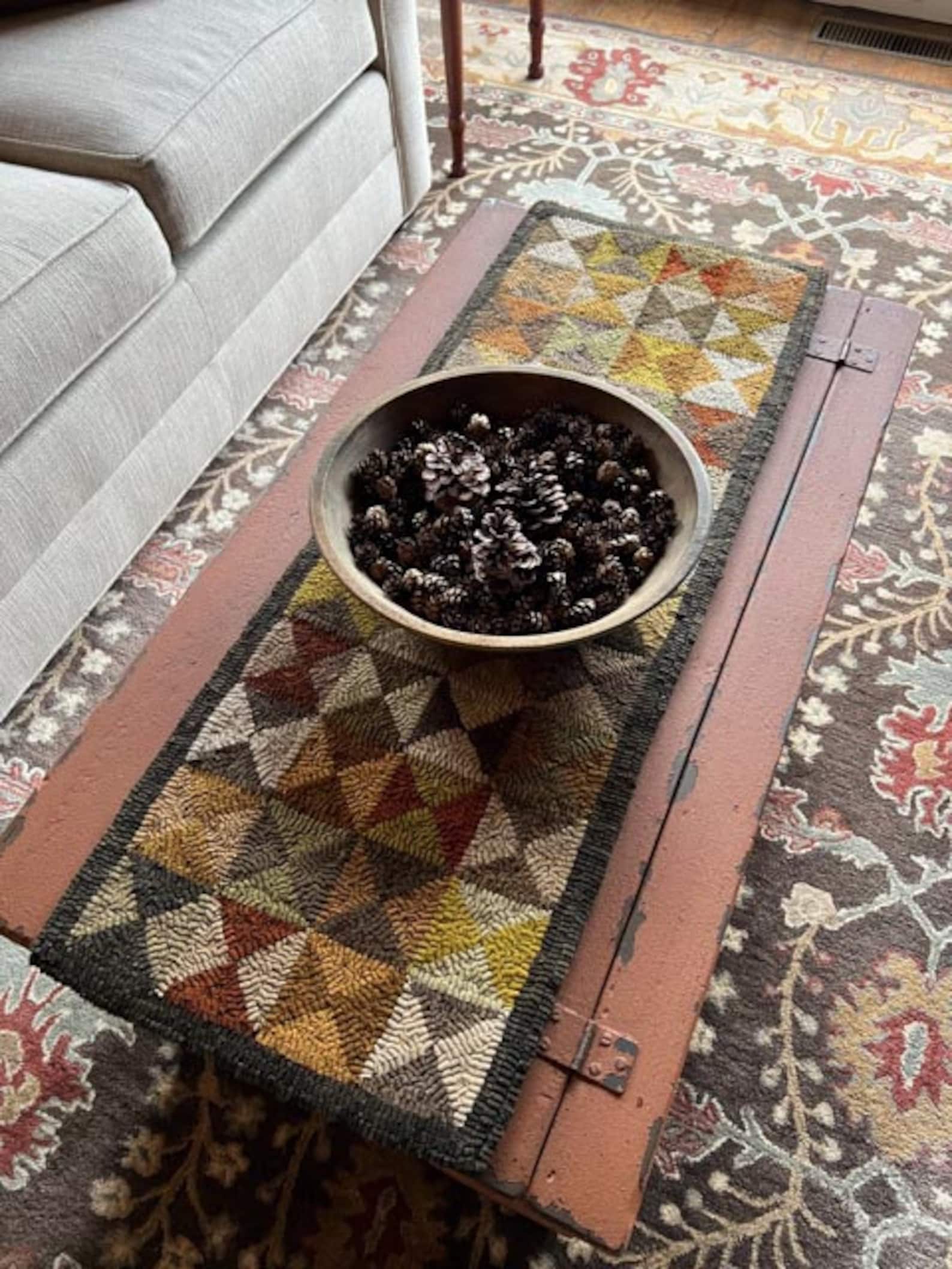 PATCHWORK RUNNER - Traditional Rug Hooking Pattern Designed by Therese ...