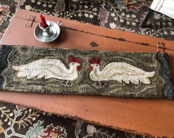 A Couple PRIM HENS - Rug Hooking Pattern Designed by Therese Shick