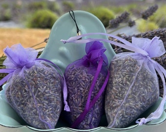 20 Lavender Sachets. Great for wedding toss!  Locally grown and made in WA state for gift giving, home décor.  Lovely  fragrance!